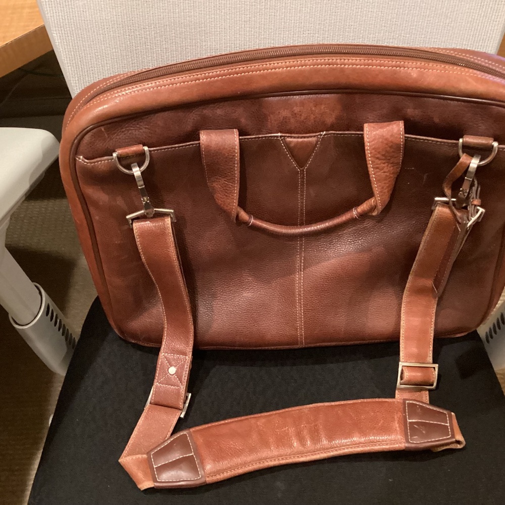 Leather messenger/laptop bag